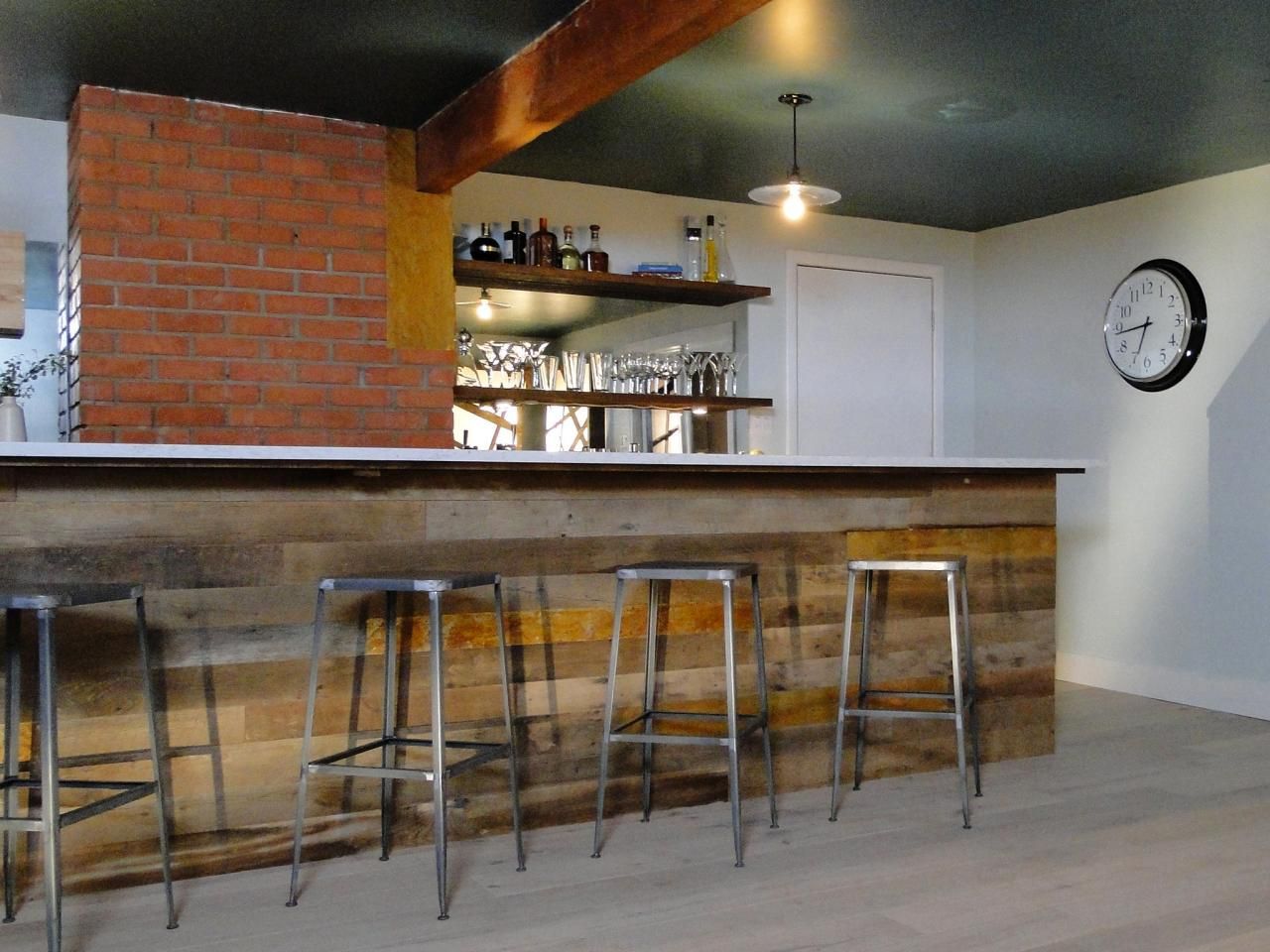 Featured image of post Cool Bar Ideas In Basements